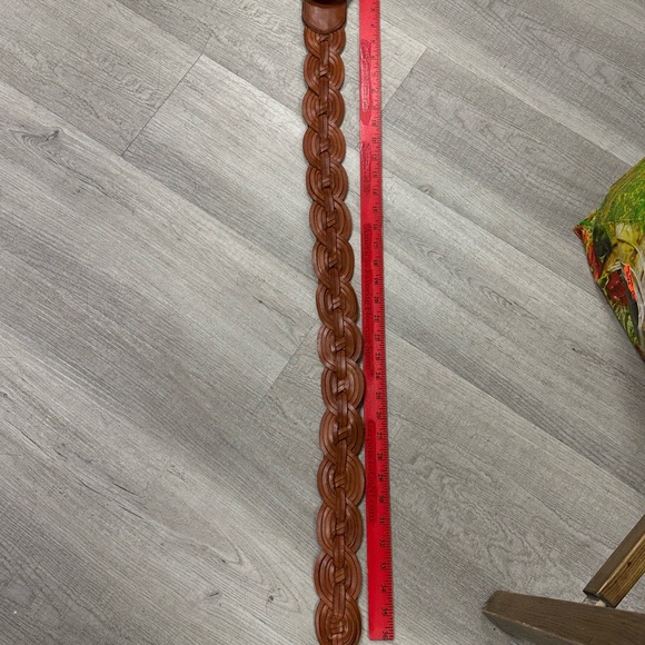 Genuine Leather Braided Belt with Brass Buckle – Size Small - Picture 7 of 8